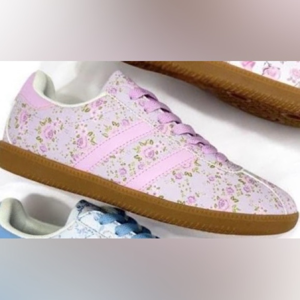 Lavender Floral Grandmillenial Sneakers NWT 9 by Lemonade